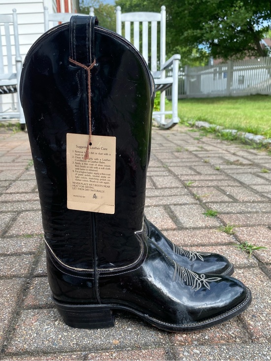 Tony Lama Shoes - Vintage Black Patent Leather Woman’s Tony Lama Boots with Contrast stitching